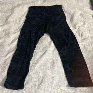 Lululemon Camouflage Align Capri Leggings size 4